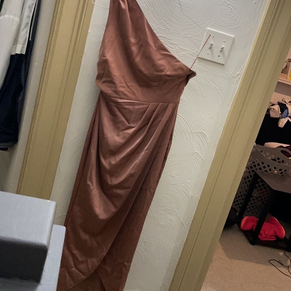 SHOWPO DRESS - Picture 4 of 5